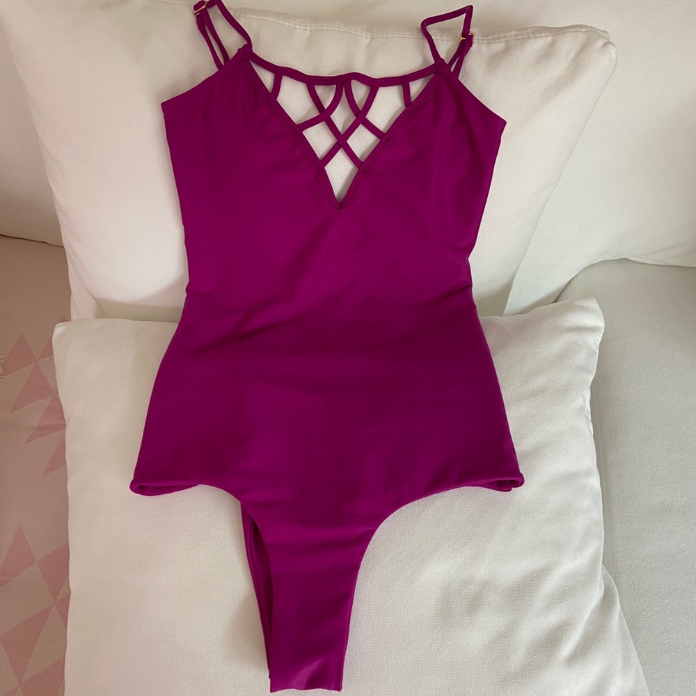 Issa de’ mar São Paulo One Piece Cheeky - magenta